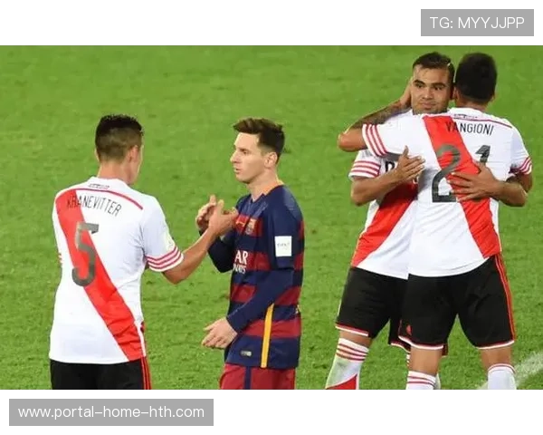 “意乙佩斯卡拉签回因西涅，老将落叶归根引发球迷情怀”